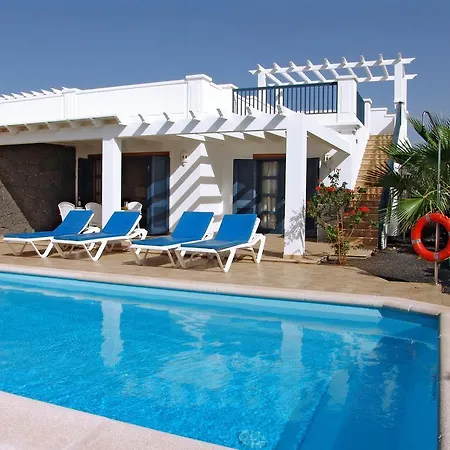 Susaeta Villa *