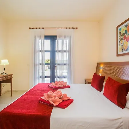 Susaeta Villa *